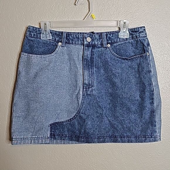 NWT Le Lis Large Denim mini skirt patchwork contrast colors - Picture 1 of 7